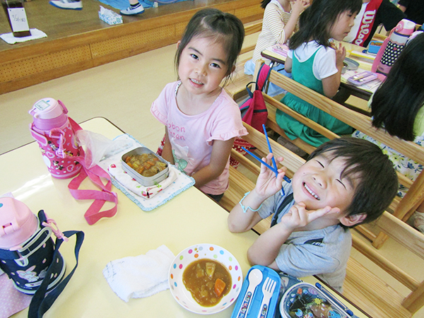 一緒に食べるご飯はおいしいね！