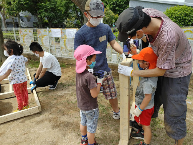 パパといっしょにＤＩＹ楽しいですね。子どもはインパクドライバーに興味津々！！