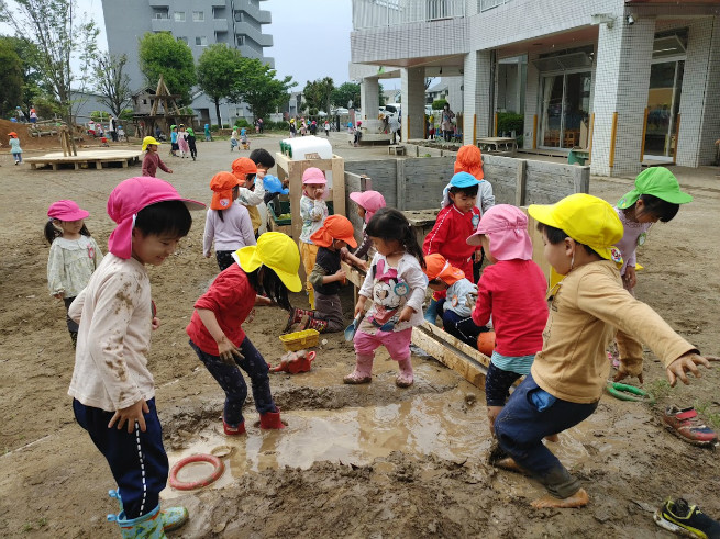 泥遊び状態になっています