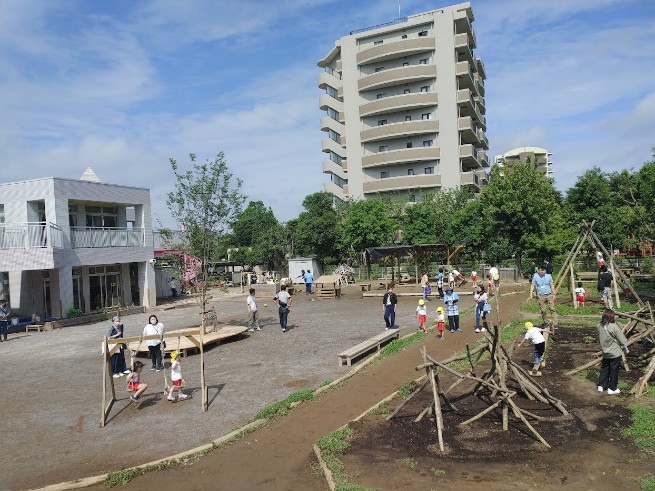 園庭遊びの様子