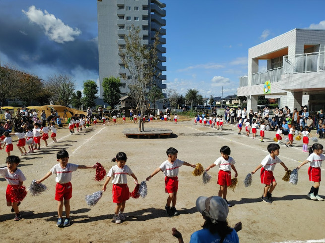 年中遊戯、隊形移動あり