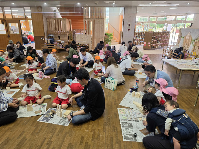 どういうものを作るか親子で相談しています