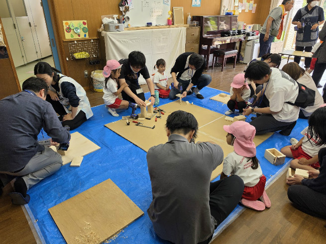 道具を使ってパパさん、ママさん大活躍