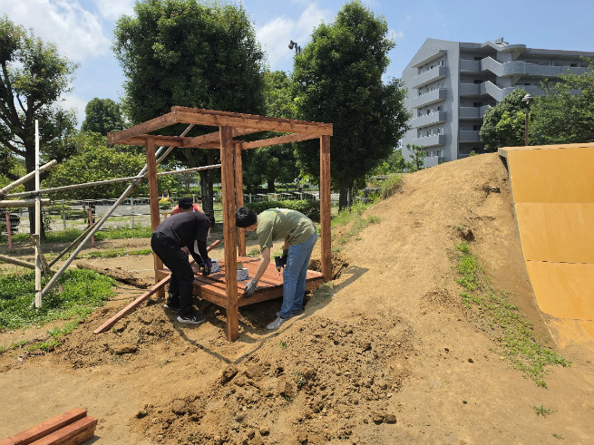 お父さん方が午前から準備開始