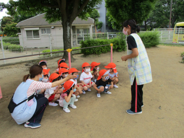 うめさんも避難訓練。先生の話をよく聞いていますね。