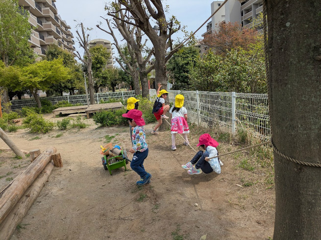 ロープもこどもにとって居心地よい空間