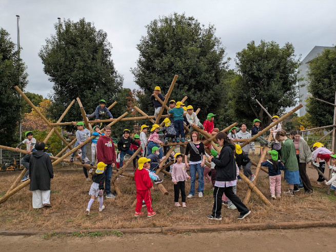 ヒマラヤの前で記念撮影