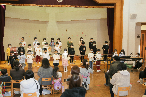 年長きく組　合奏＋歌　うたえバンバン